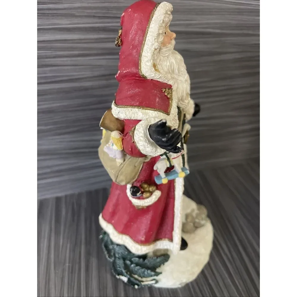 Father Christmas From The International Santa‎ Figurine Collection 1991